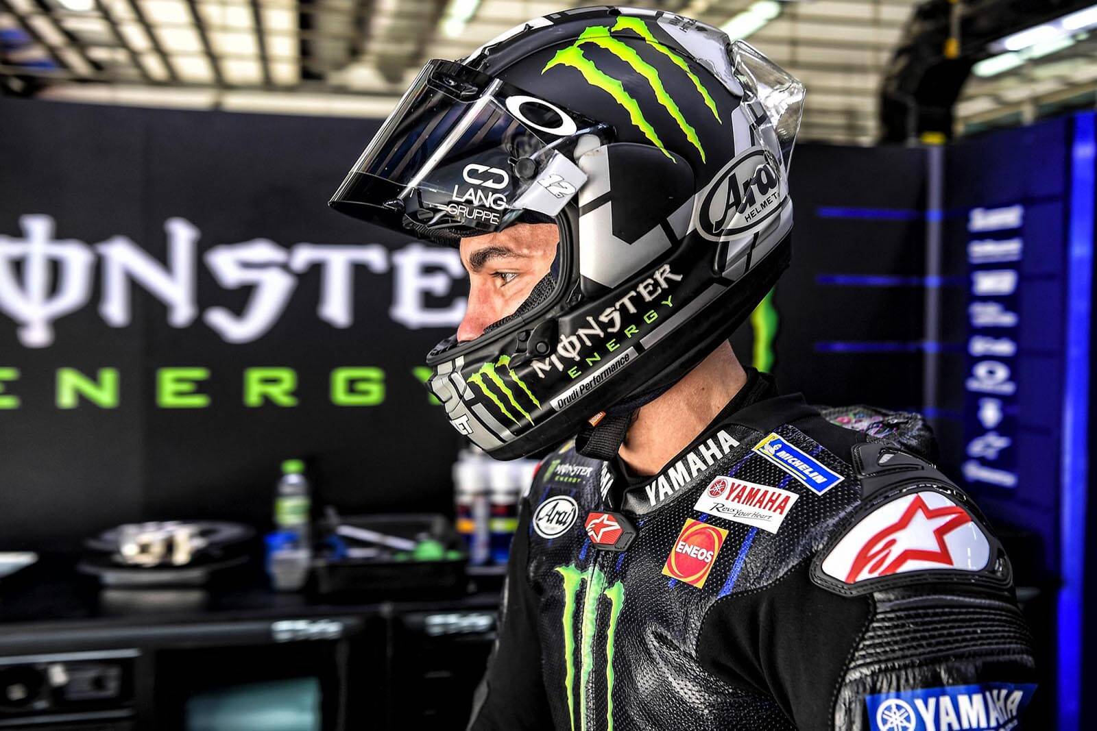 Mengenal Arai RX7X Racing, Spesifikasi dan Harga »