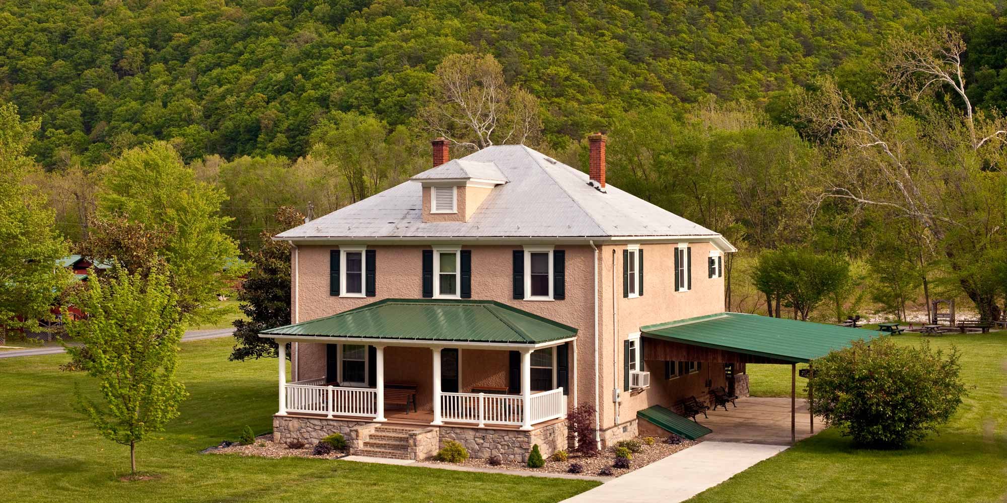 Red Oak Smoke Hole, WV Cabin Rentals Smoke Hole Resort