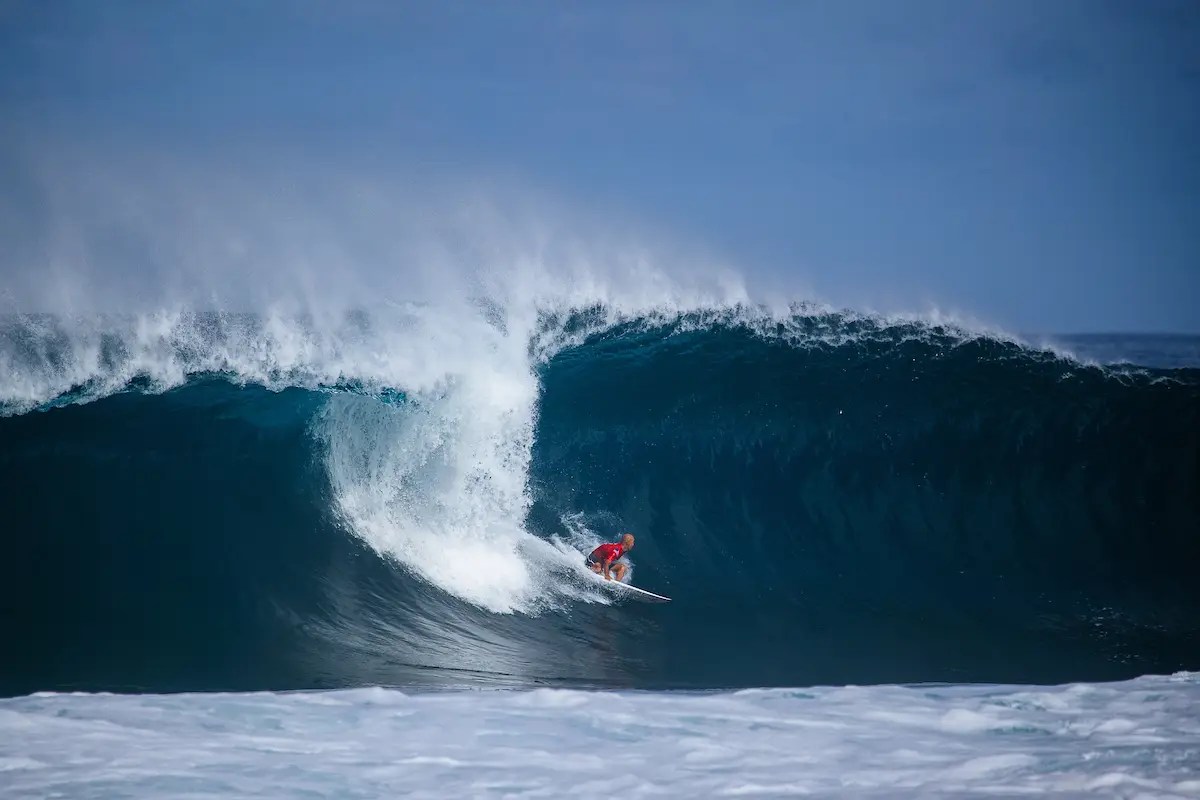 11X World Champion Kelly Slater Wins Billabong Pro Pipeline BOARD ACTION