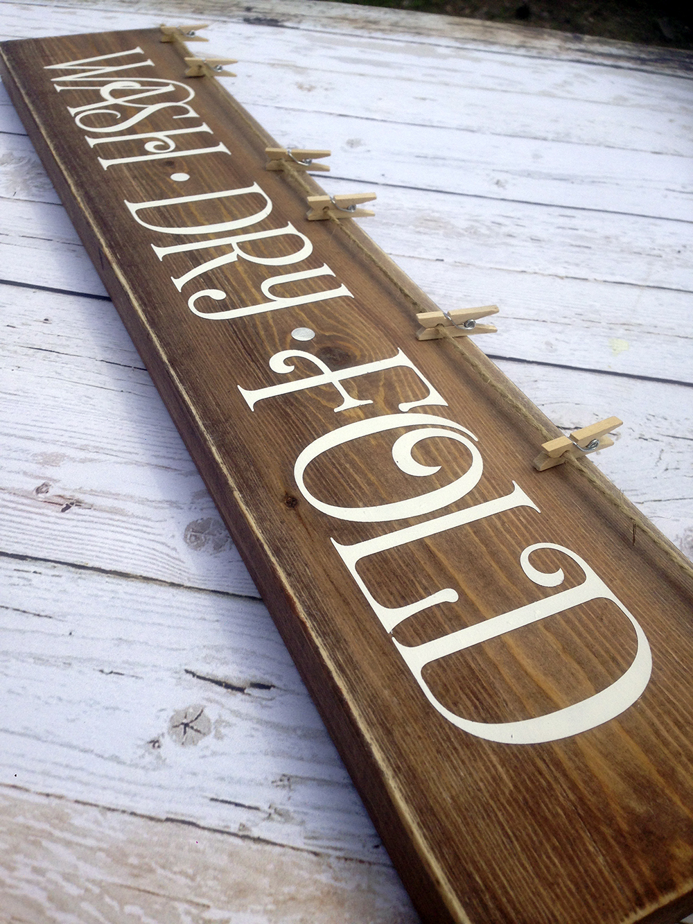 How To Get Crisp Lines When Stenciling With Vinyl Board & Batten