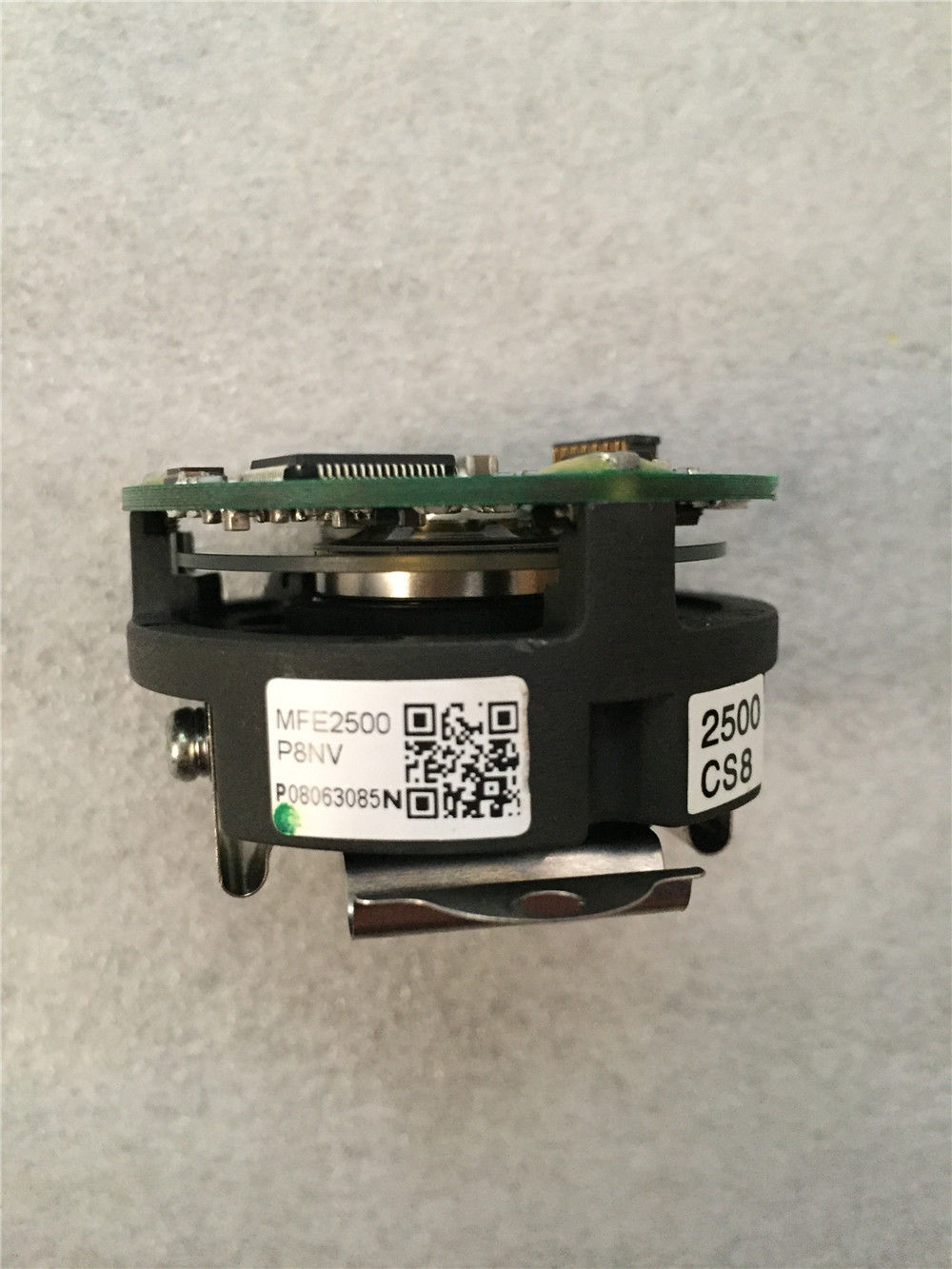 Neu Panasonic Servomotor Encoder MFE2500P8NV [MFE2500P8NBW] €241.80