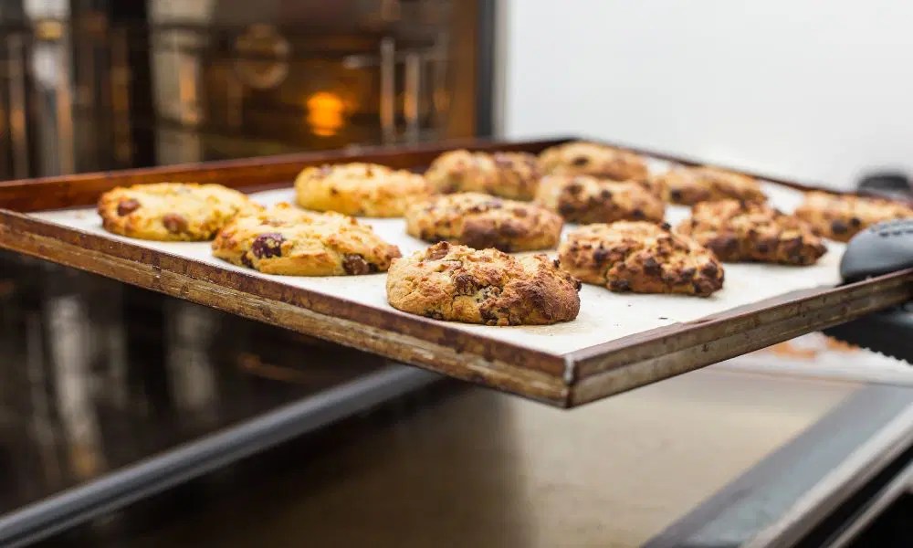 How To Preheat Oven For Cookies The Right Way • BoatBasinCafe