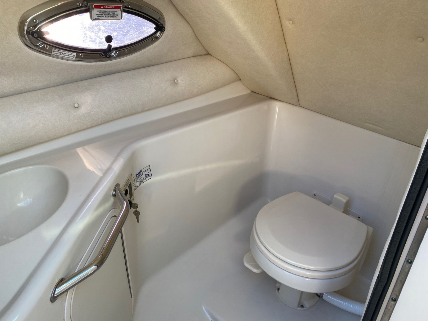 2008 Sea Ray 240 Sundeck Id 5113138 | Yacht And Boat Sales