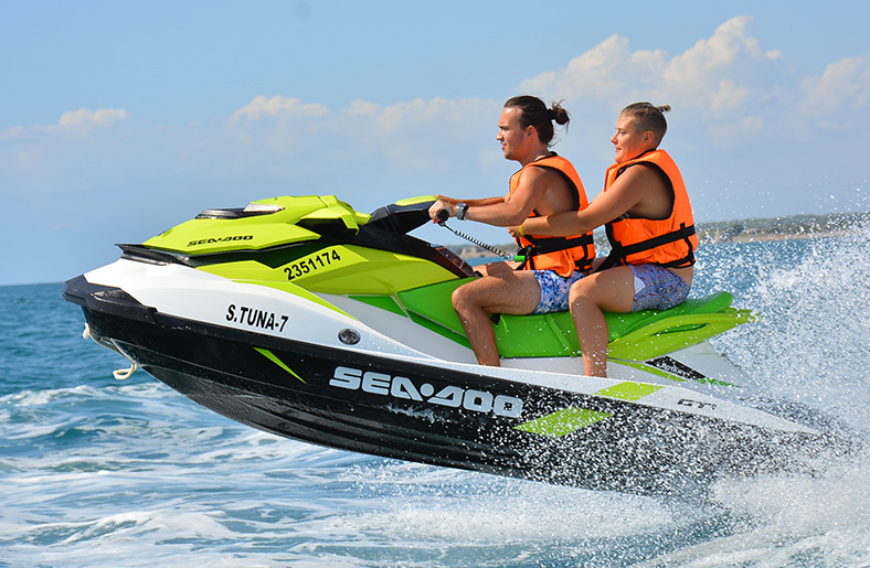 Best Jet Ski Life Jacket Reviews 2023 Our Top Picks & Buyer's Guide