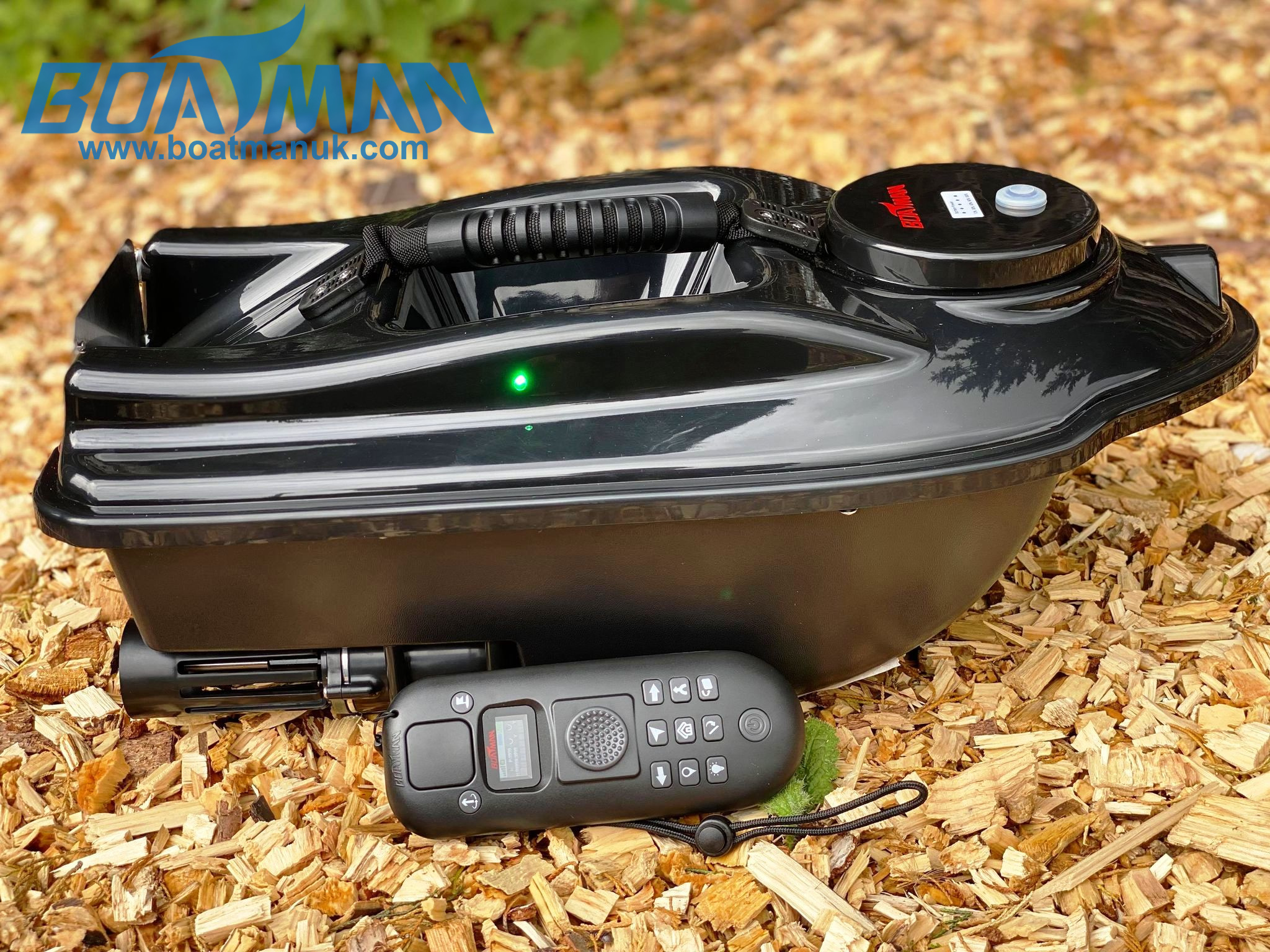 MK4i Boatman Actor GPS 10ah Bait Boat Black Boatman UK