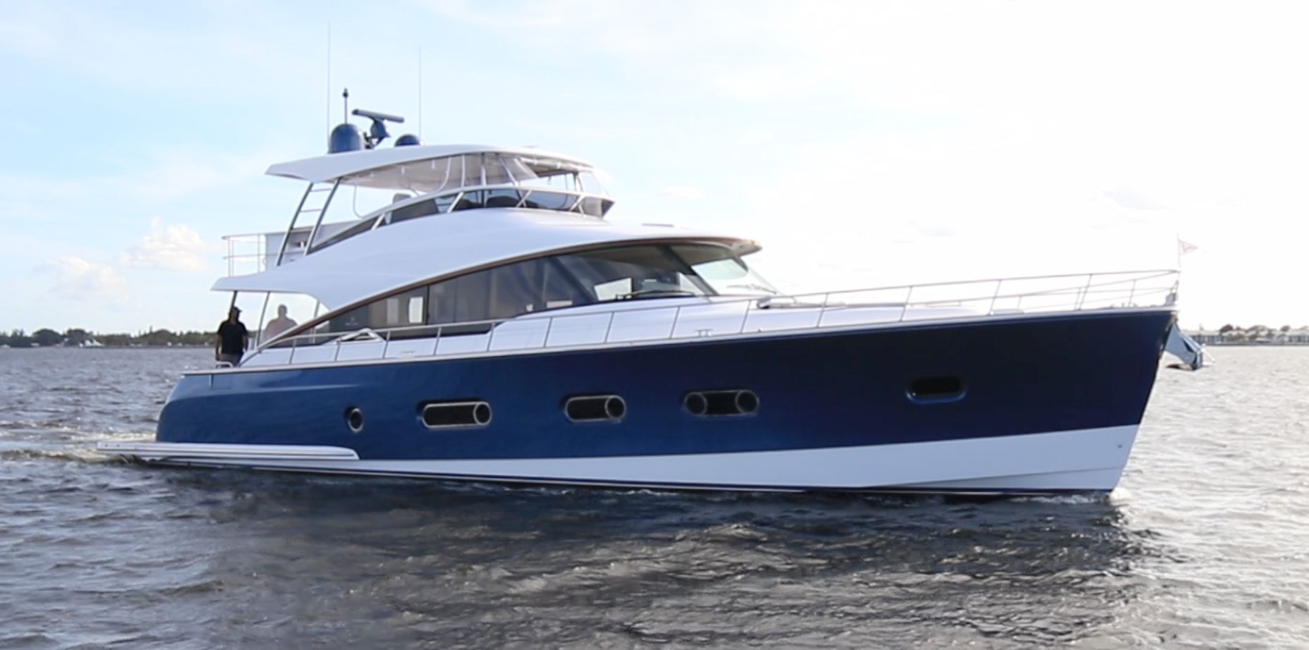 Riviera Belize 66 Daybridge (2020) BoatTEST