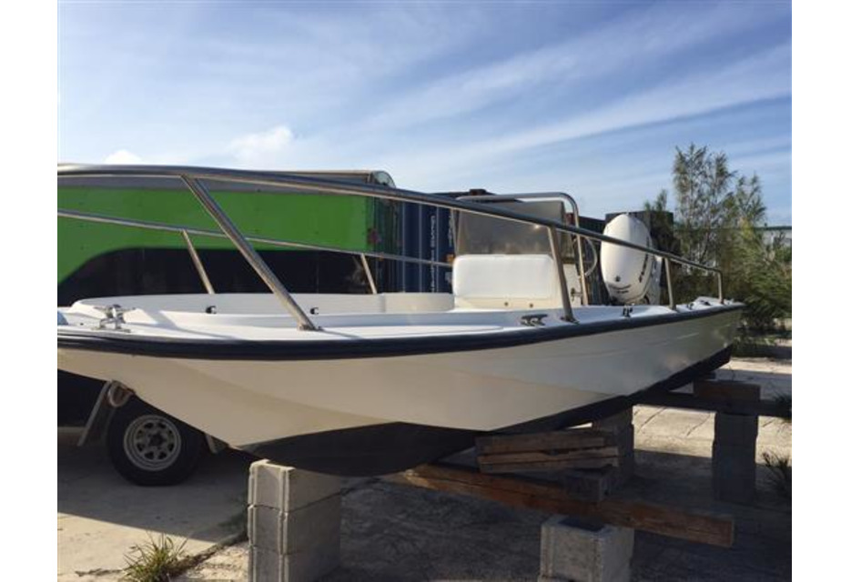 Center Consoles 16' Wahoo Runabout