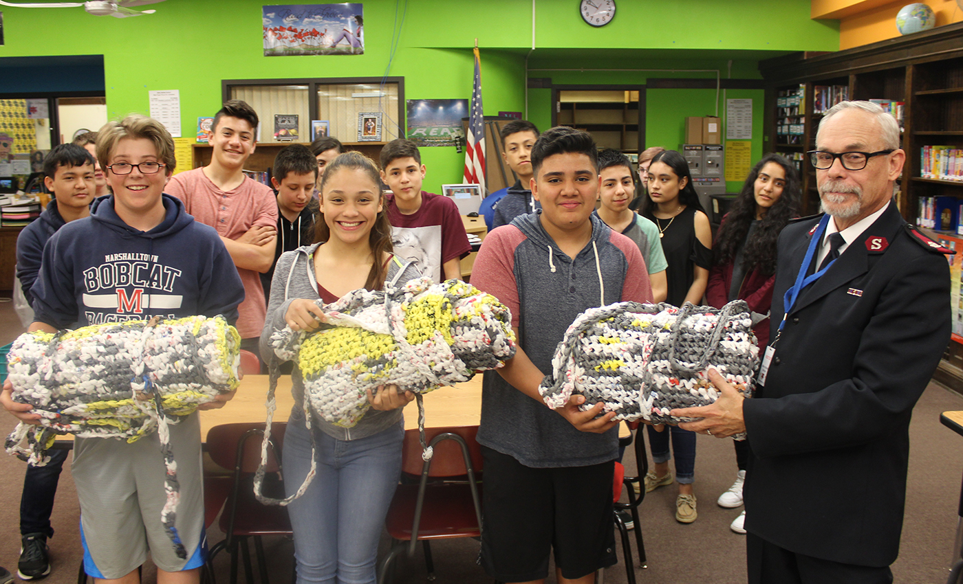 Miller students help make sleep mats for homeless veterans