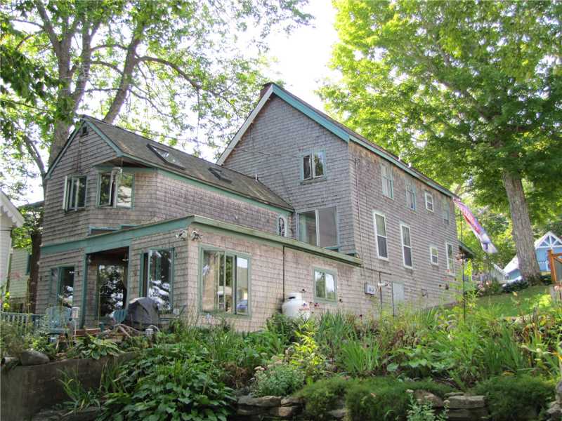 Maine Victorian oceanview cottage in seaside village of Bayside