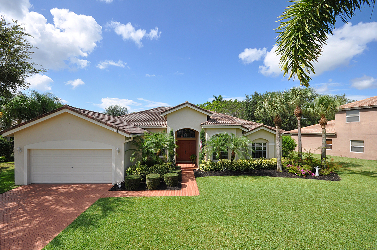 GRAND ISLES WELLINGTON POOL HOME, BOB HARDER BROKERBob Harder, Realtor