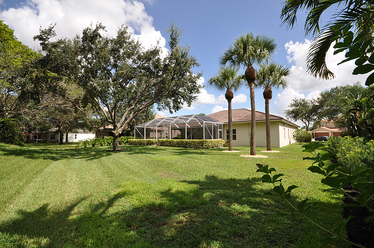 GRAND ISLES WELLINGTON POOL HOME, BOB HARDER BROKERBob Harder, Realtor