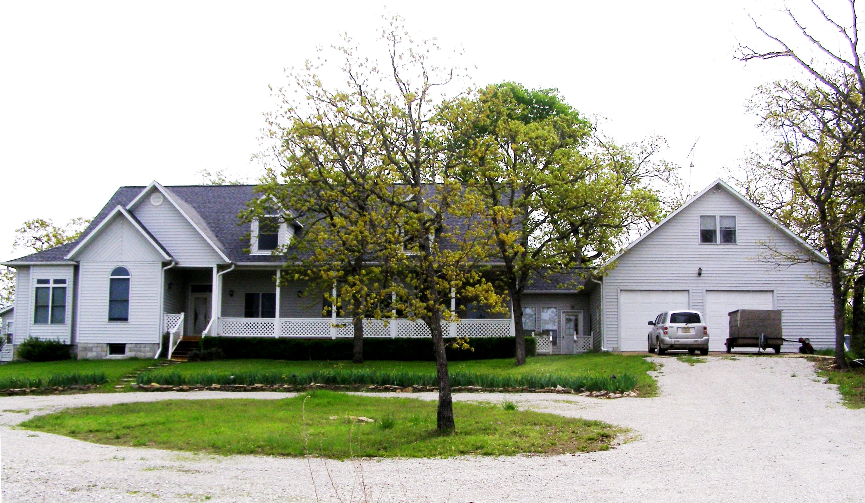 Twisted Oaks Manor, 6 Bedroom Home on 10 Acres Saturday, June 13, 1200 NOON Bob Kollmeier