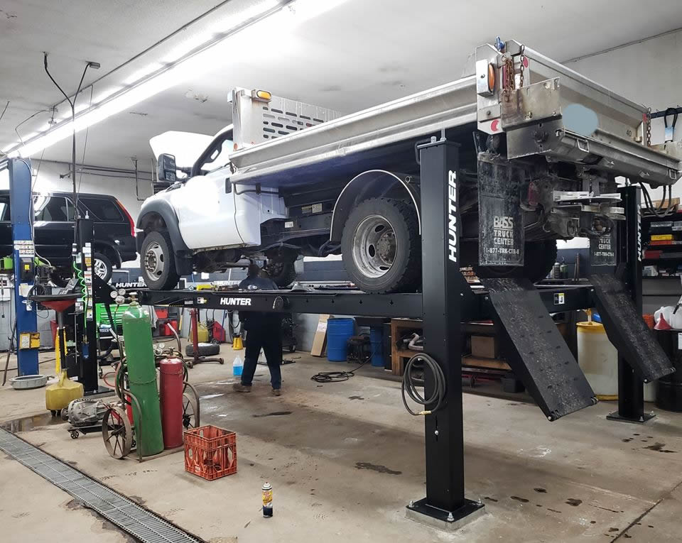 Bob's Garage & Towing