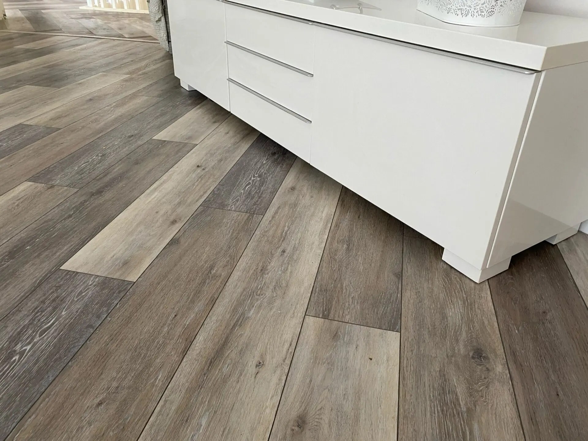 Differences between Waterproof Flooring and Water Resistant Flooring Bobsurfaces