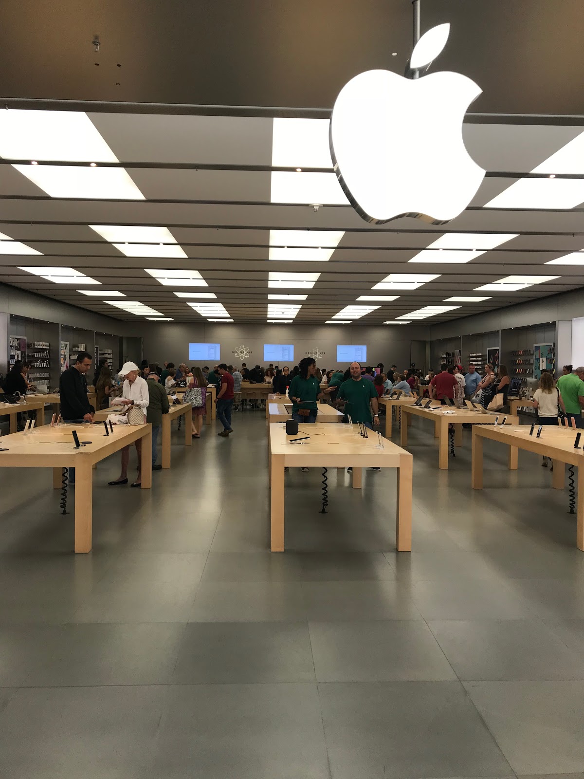 Boca Raton Apple Store Apple
