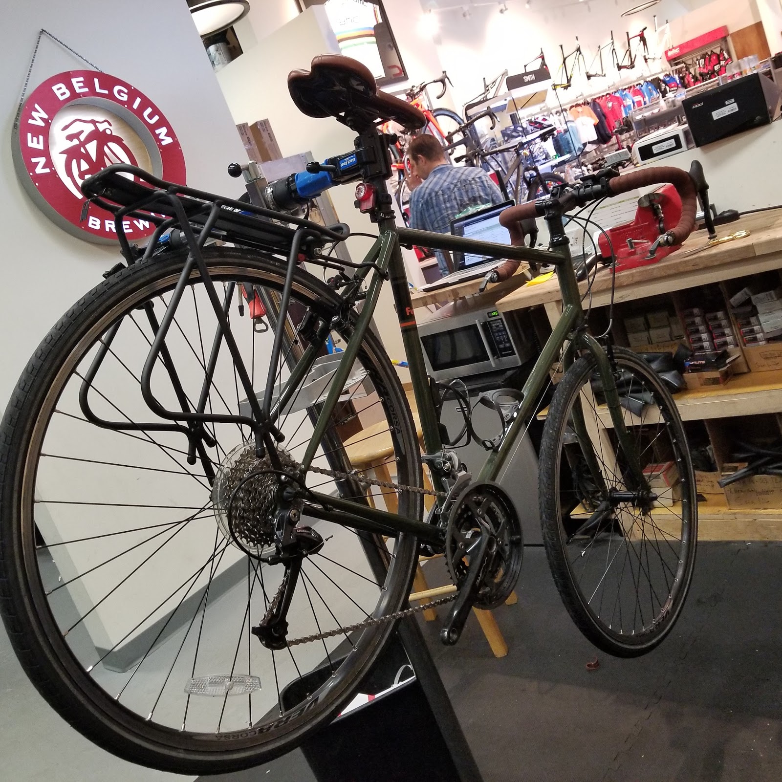 The Racer's Edge Bicycle Shop Specialized, Wahoo, Garmin, Santa Cruz