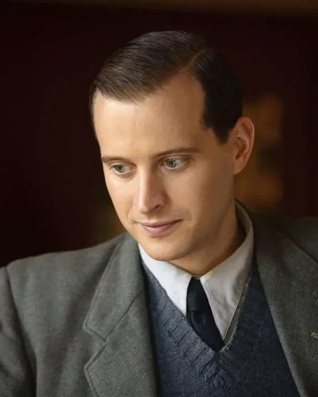 Nicholas Ralph measurements, bio, height,weight, shoe size