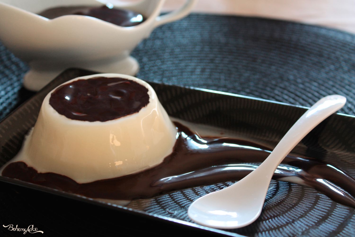 Panna cotta con salsa al cacao BohemyCake