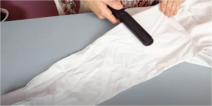 7 Ways To Rid of Wrinkles Clothes Without An Iron