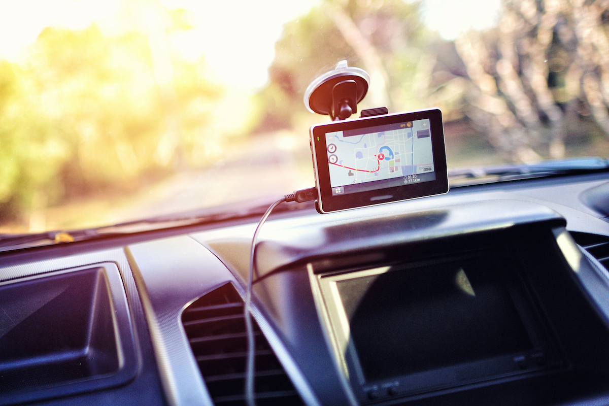 Tourists in Hawaii drive straight into the ocean after GPS told them to
