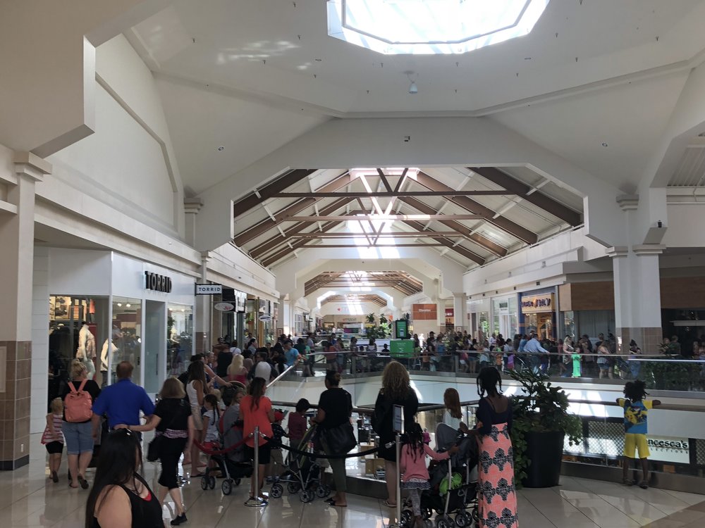 Boise mall BuildaBear mobbed for big sale