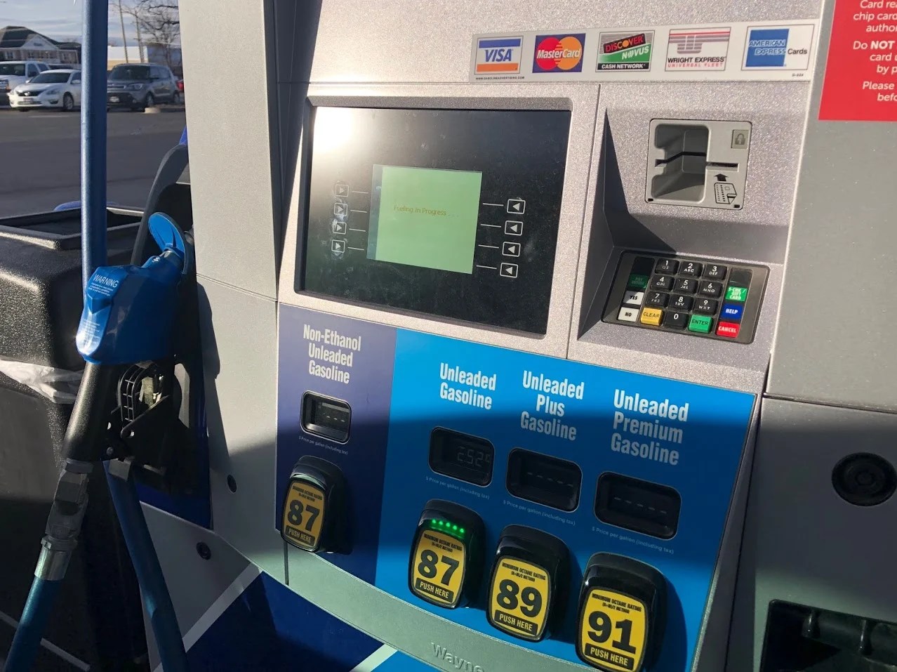 With oil market crashing, Idaho gas prices dropped a buck in one year