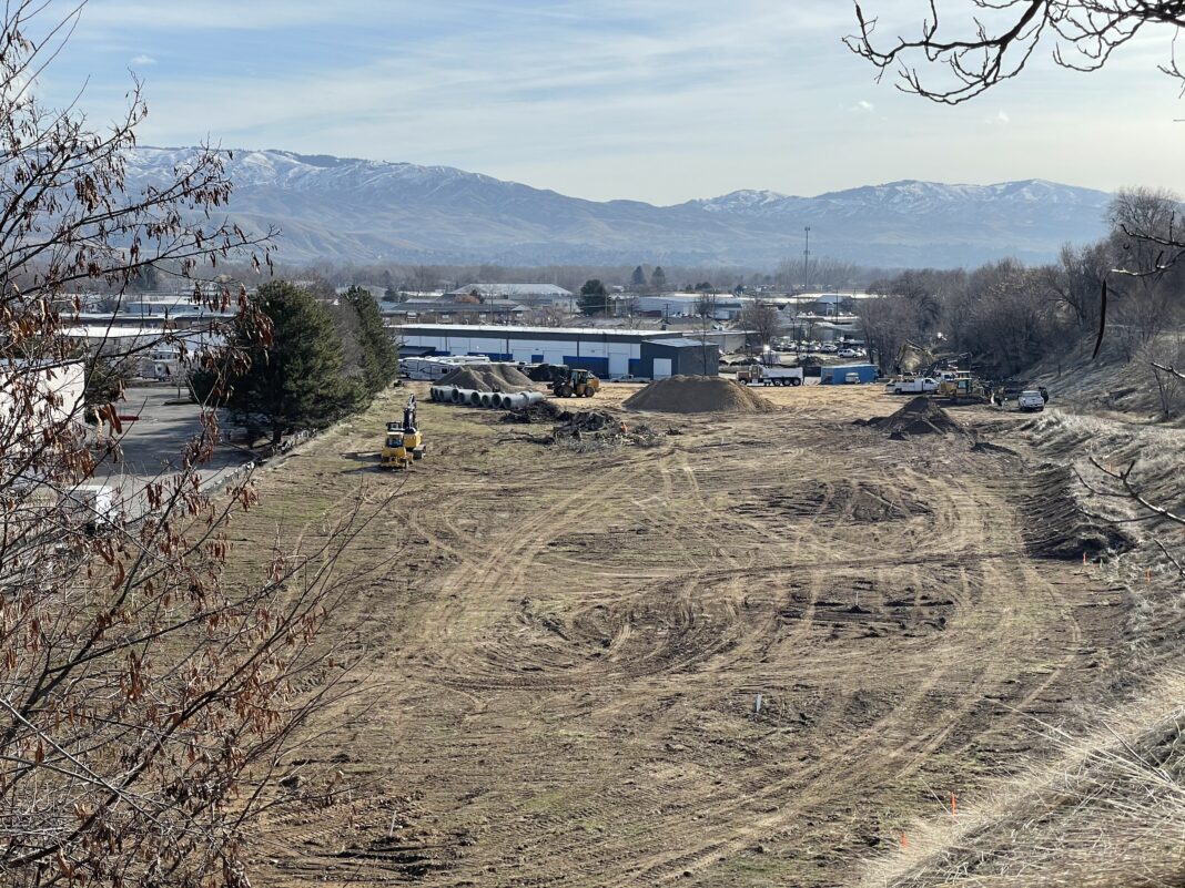 Mtn. View Townhomes go up next to Fred Meyer on Boise, ID border