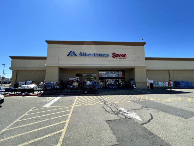Albertsons Companies sees revenue drop from 2020, but rise from 2019