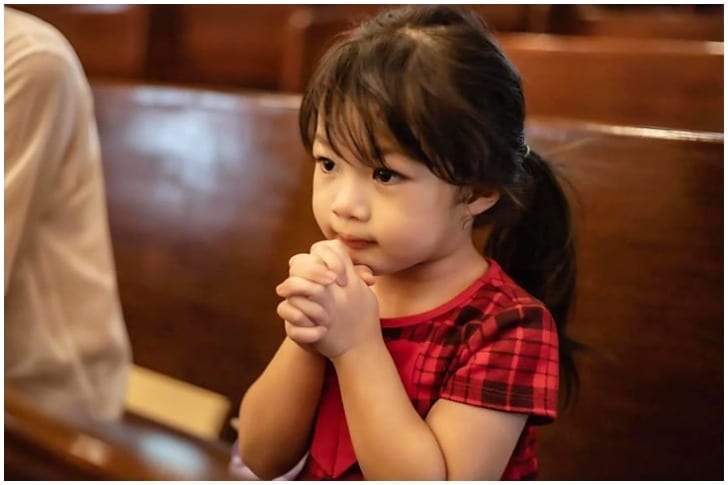 Elle est sur le point de prononcer ses vœux et de devenir