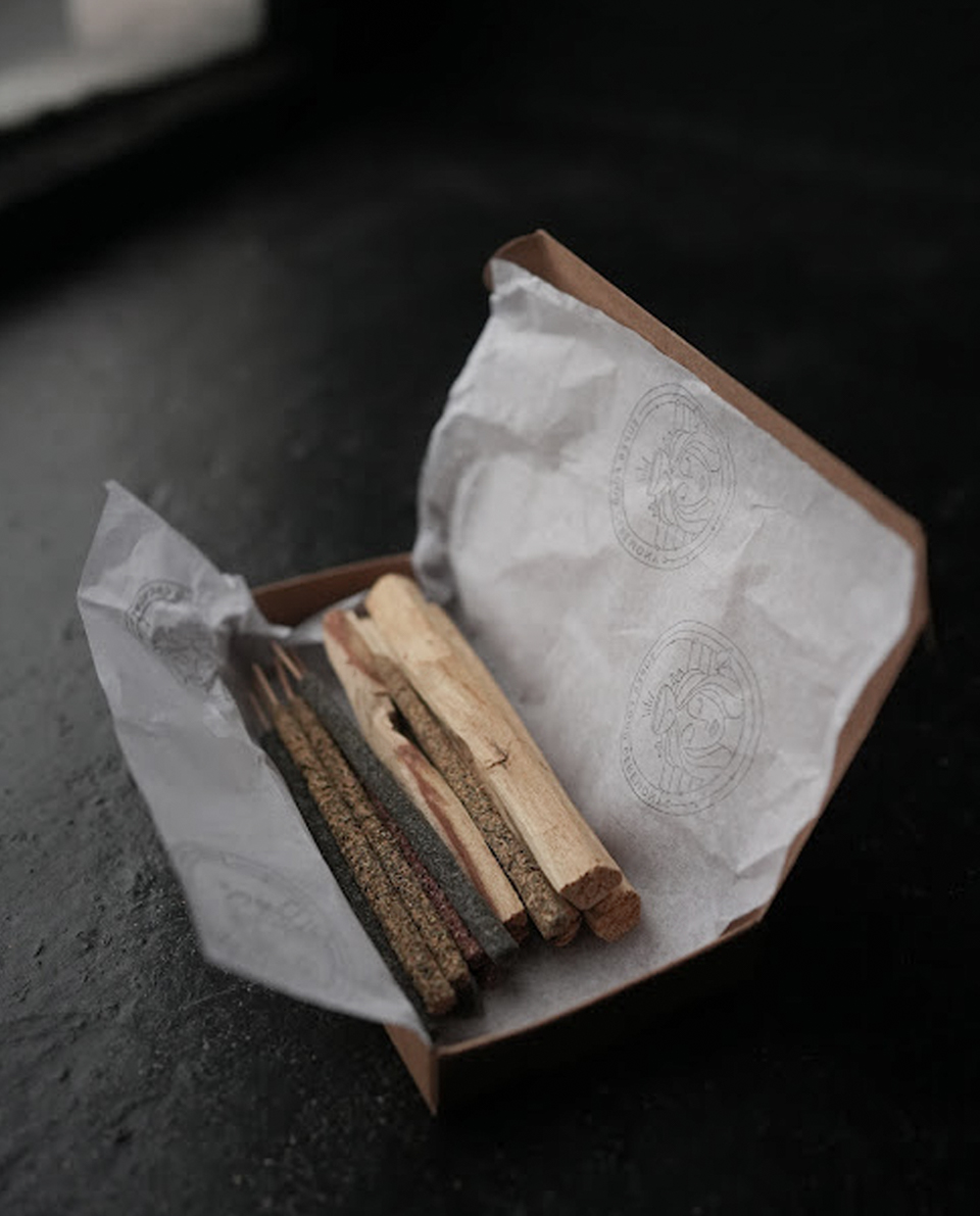 Incense Bundle Palo Santo Rose Copal White Sage boldbamboo