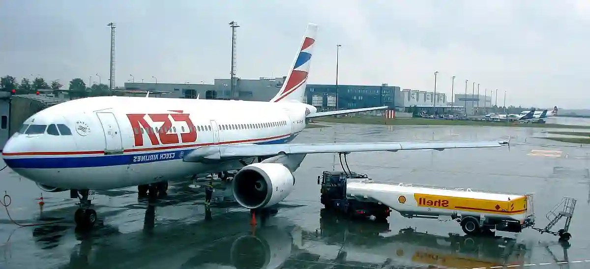 What is the Difference Between Jet Fuel and Kerosene? Bolt Flight