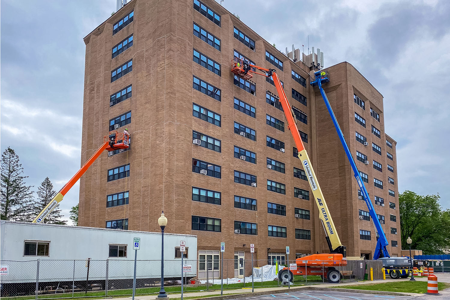 Stonequist Apartments
