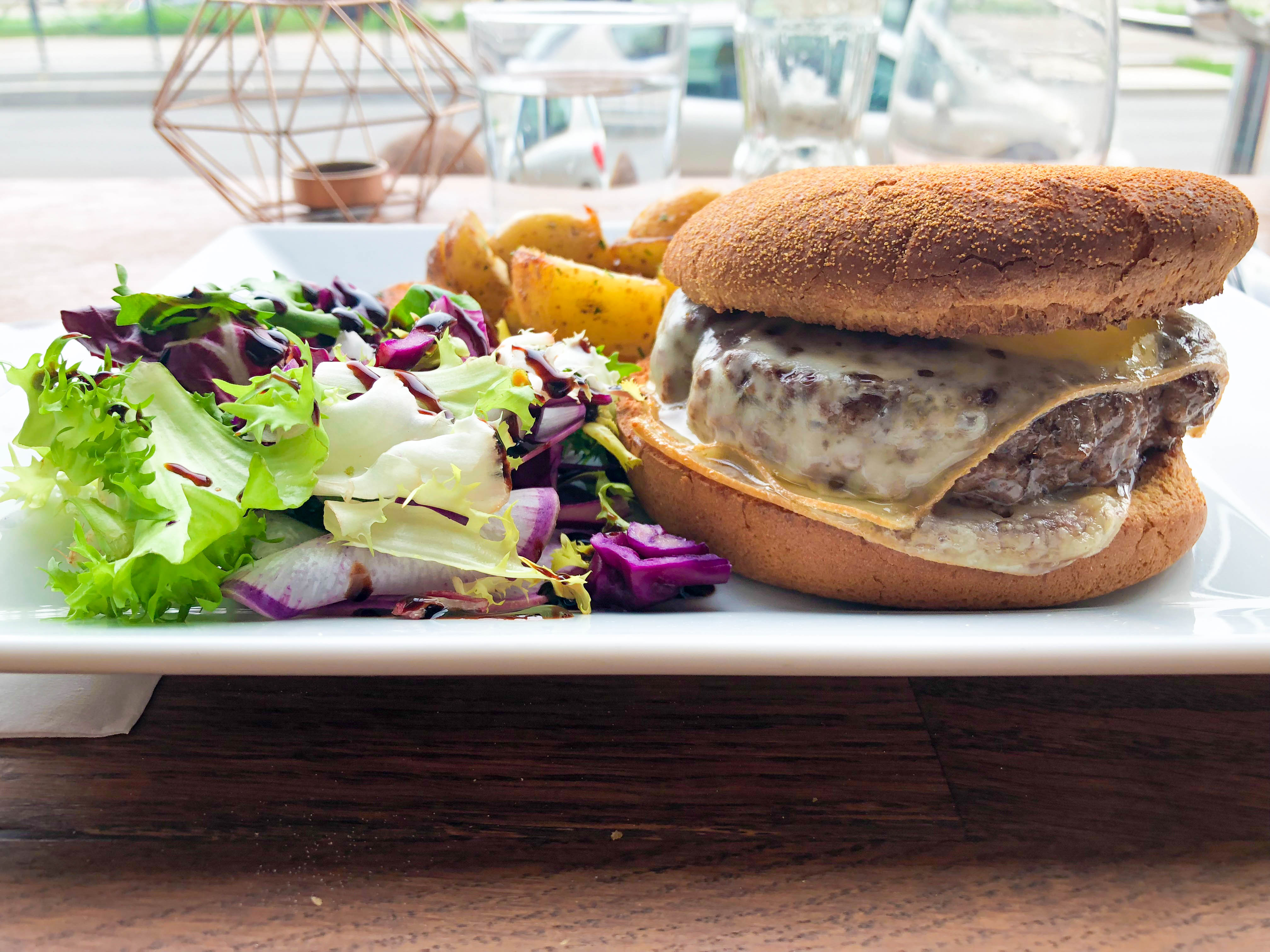 burger warehouse Bon Appetit Le Blog