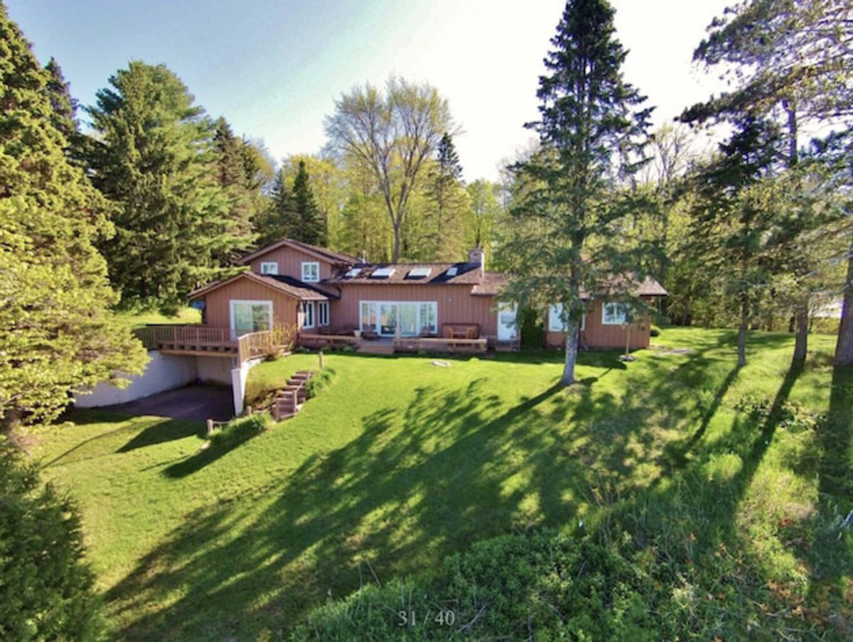 Fence Lake Estate Bonding Time