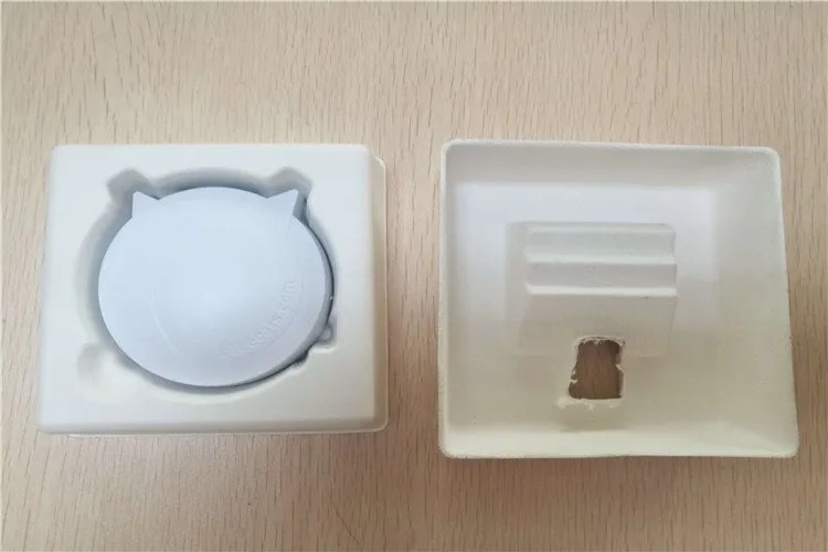 Renewable plant pulp tray insert for consumer packaging BonitoPak