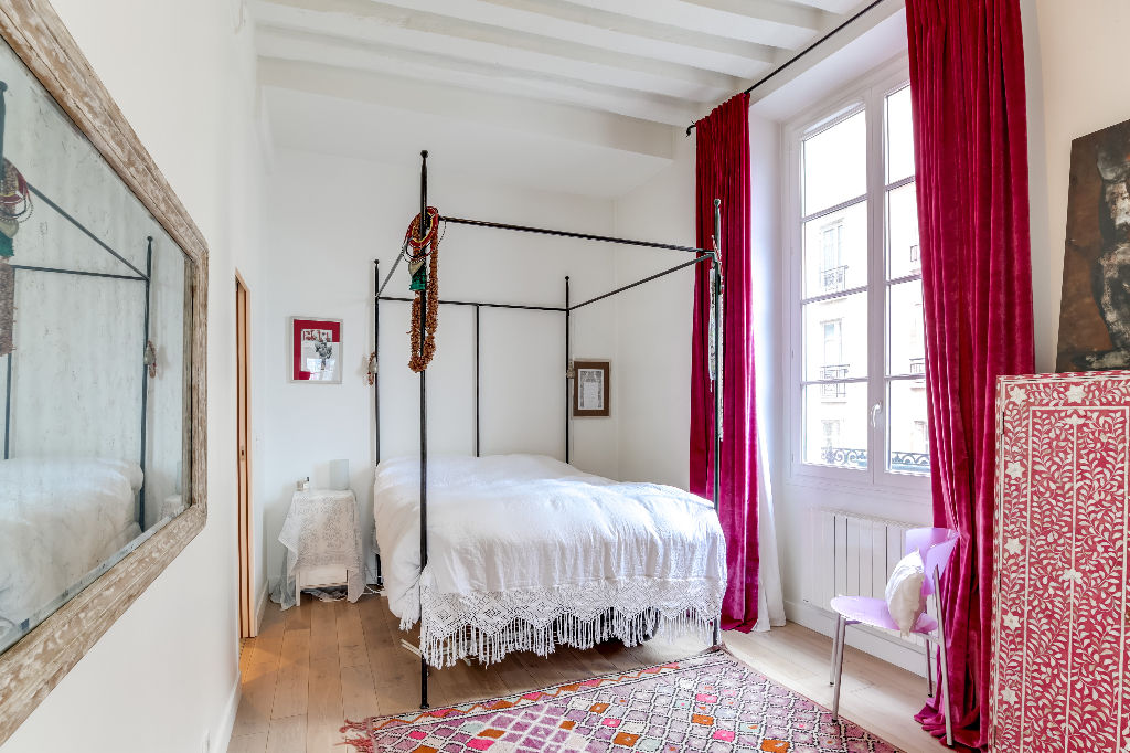 Paris Property for Sale Apartment on Île SaintLouis with Open Views