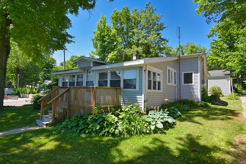 61574 Park Street Cassopolis, MI House For Rent