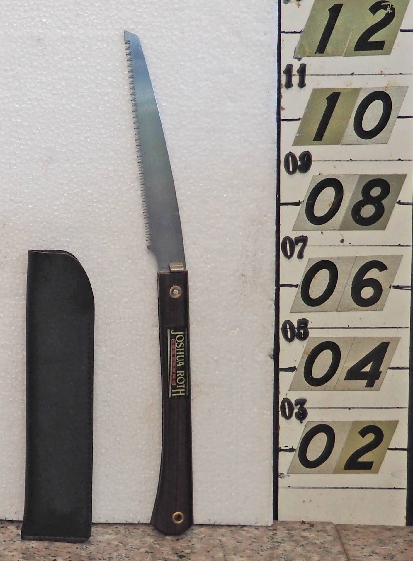 12" Folding Saw & CaseJS549