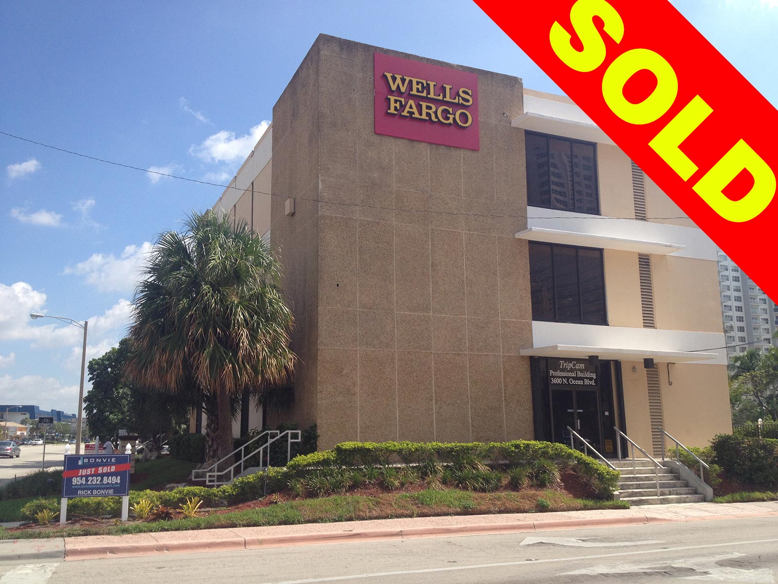 WELLS FARGO BUILDING GALT OCEAN MILE 3600 N Ocean Drive, Ft