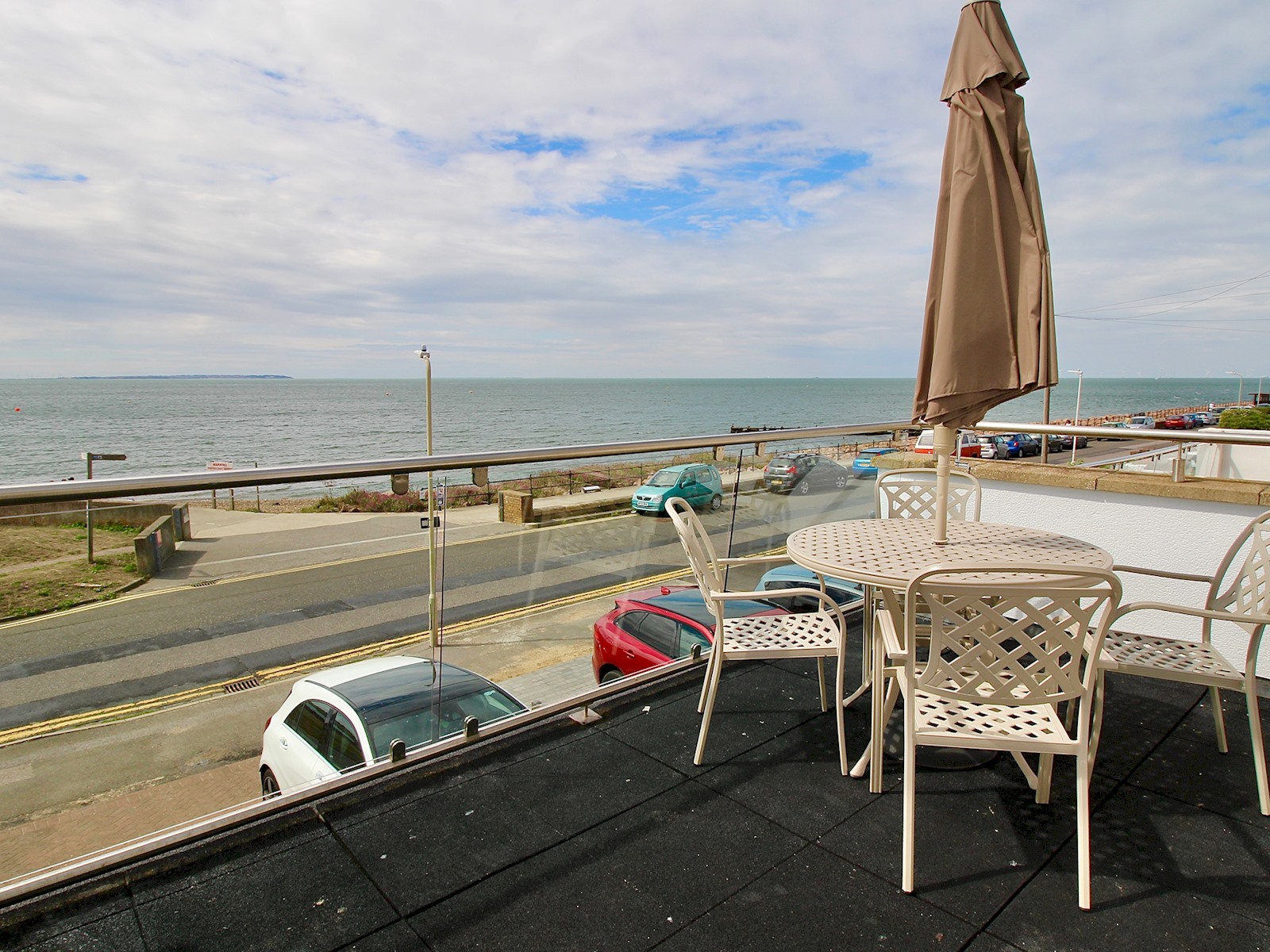 A Spacious Seaside house in Hampton, Herne Bay Pass the Keys® Book Direct