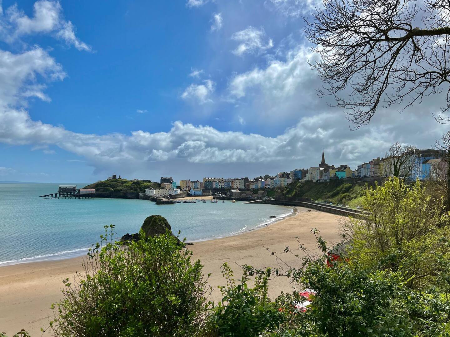 The Croft, Tenby Seafront Pass the Keys® Book Direct