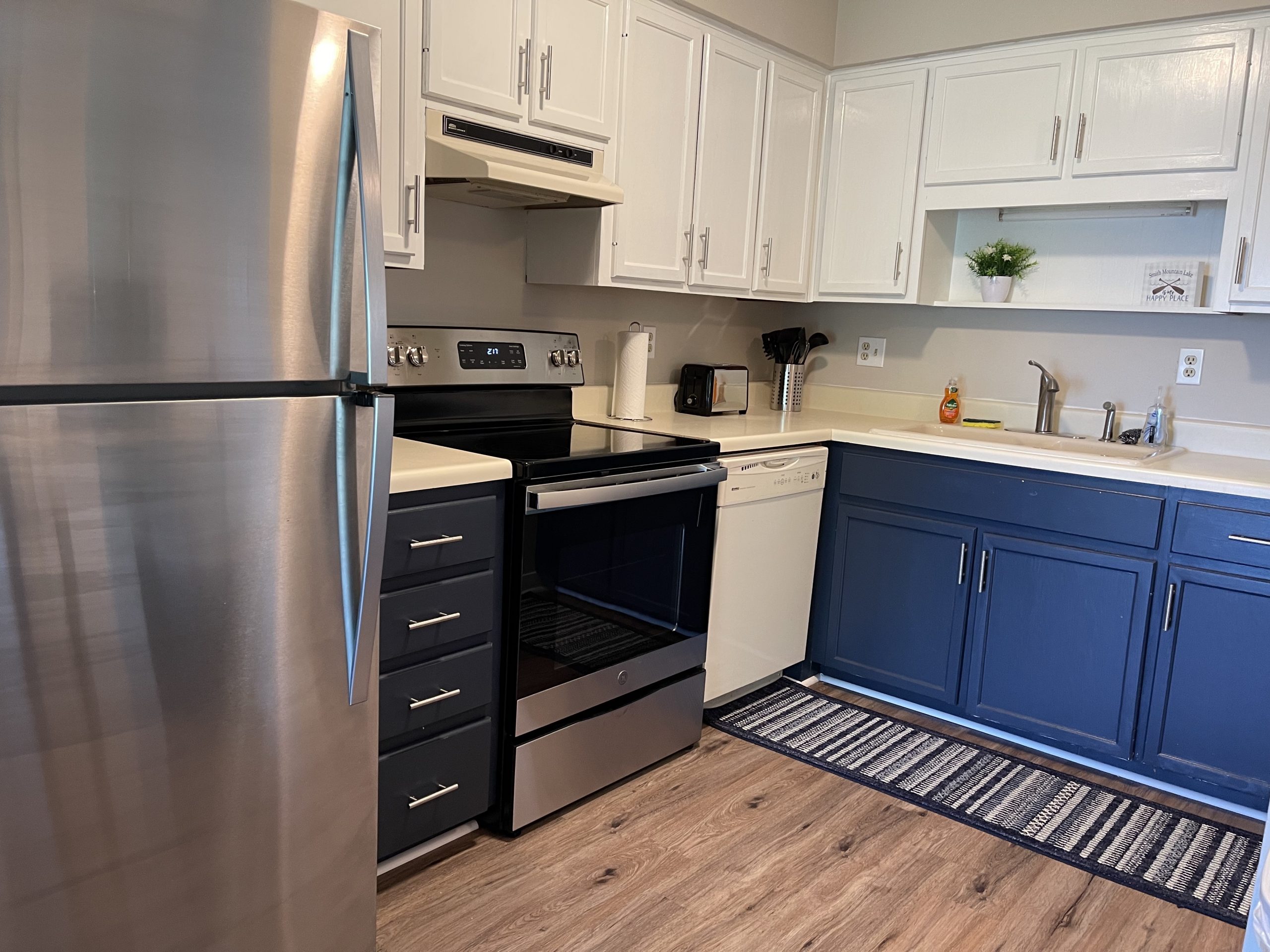 BERNARD'S 301 Bernard's Vacation Homes