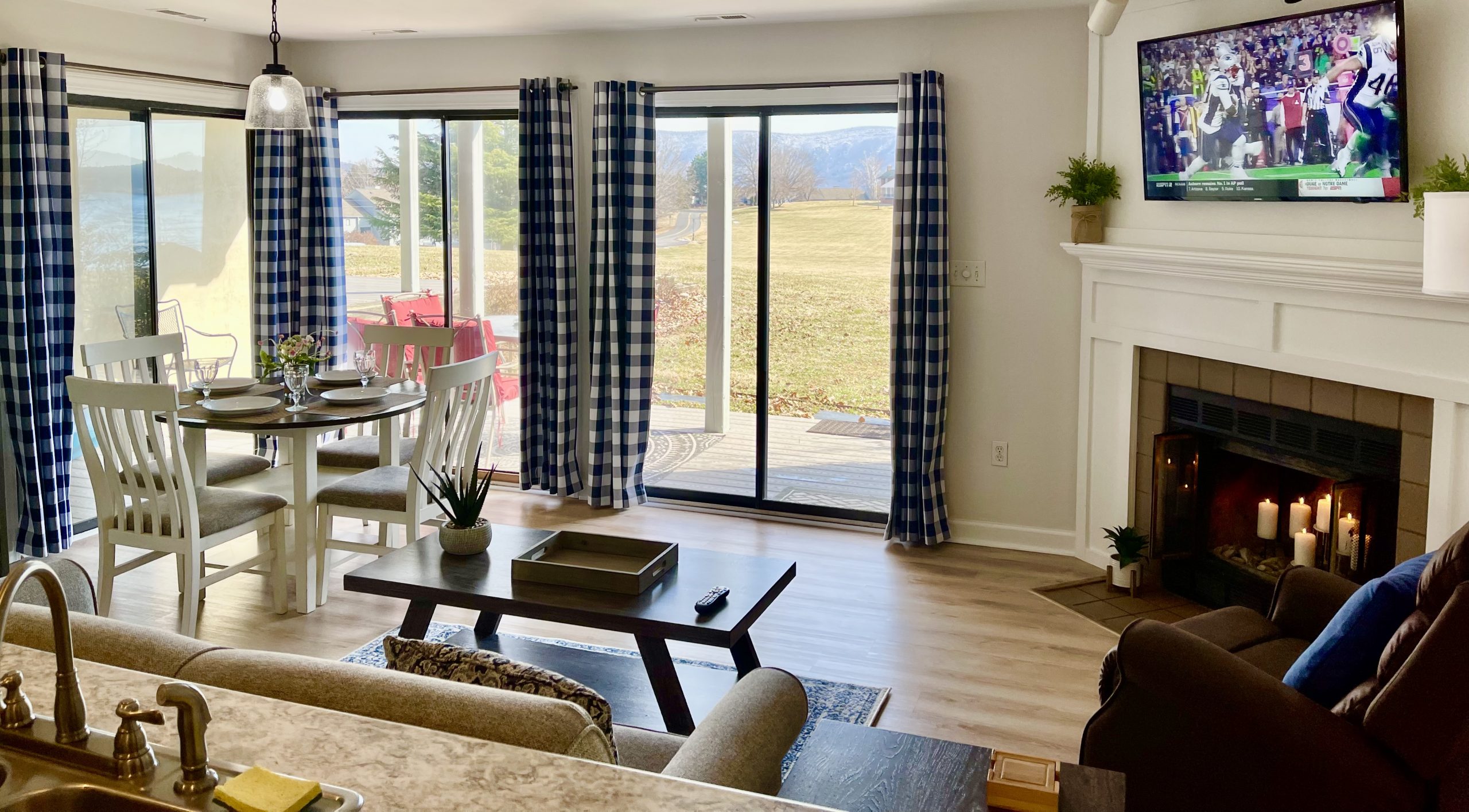 BERNARD'S 1213 Bernard's Vacation Homes