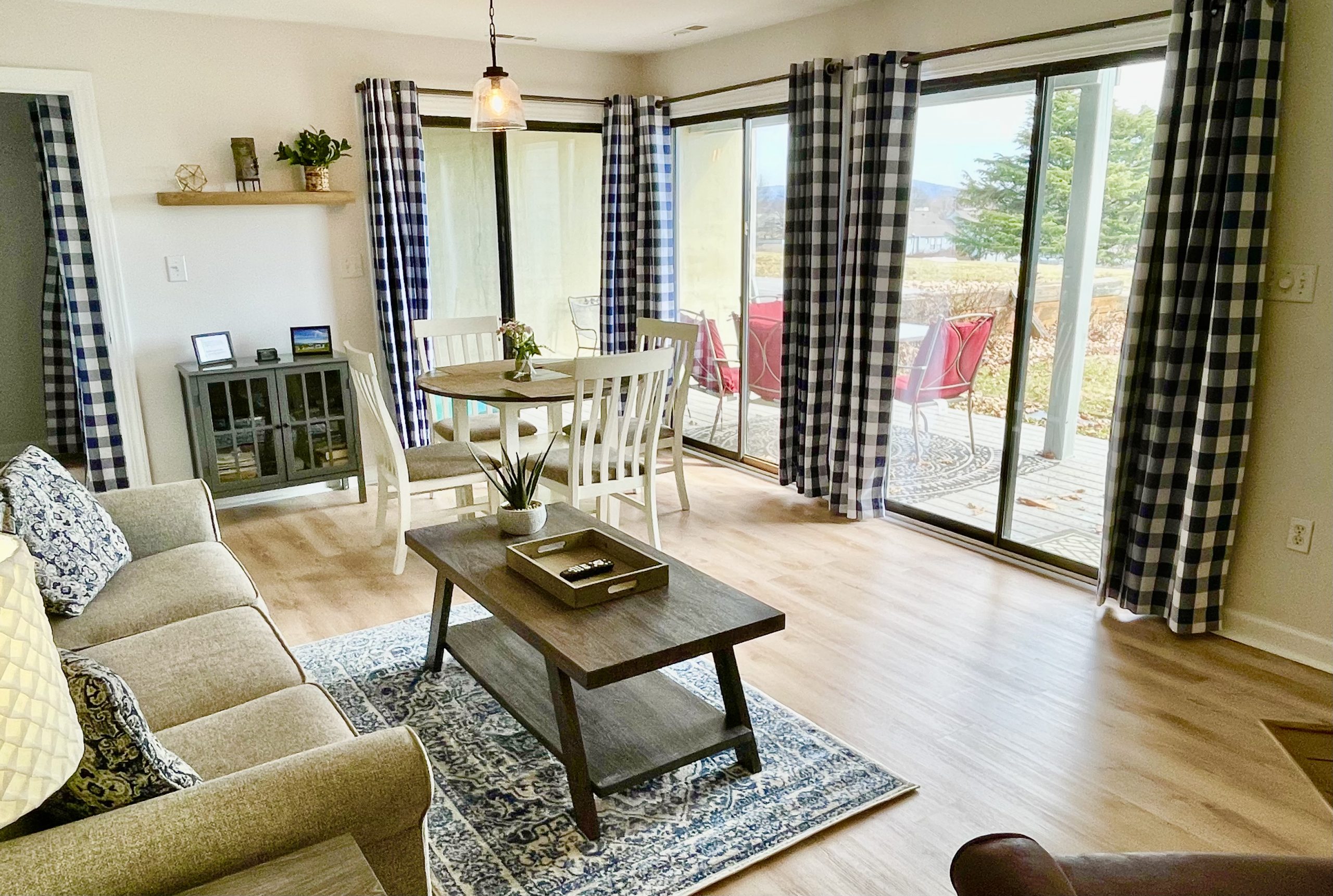 BERNARD'S 1213 Bernard's Vacation Homes