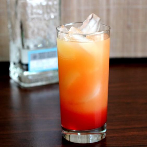 Top 10 LiteraryInspired Mixed Drinks BOOKGLOW