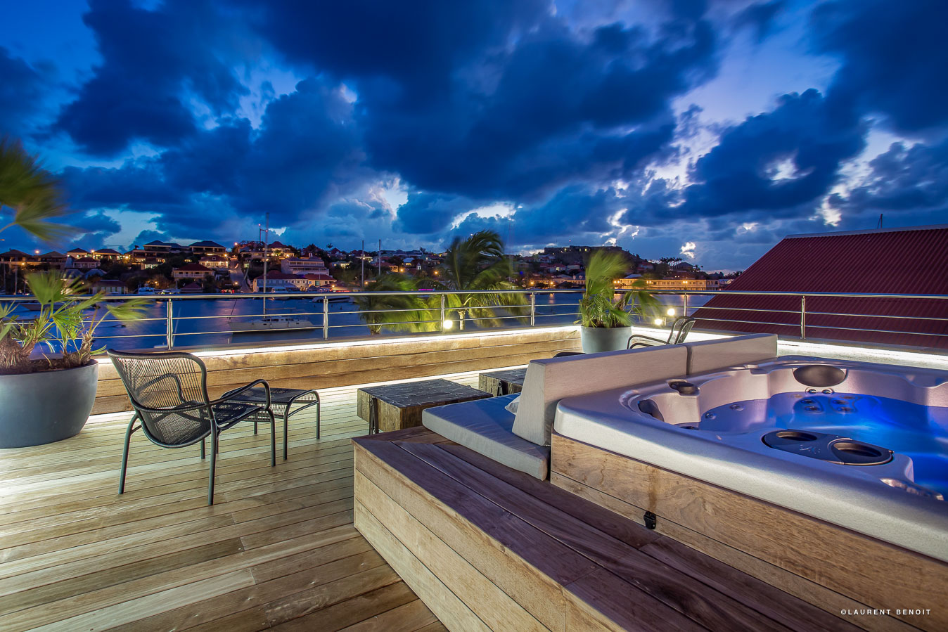 2 Bedrooms Apartment Gustavia BookingFWI