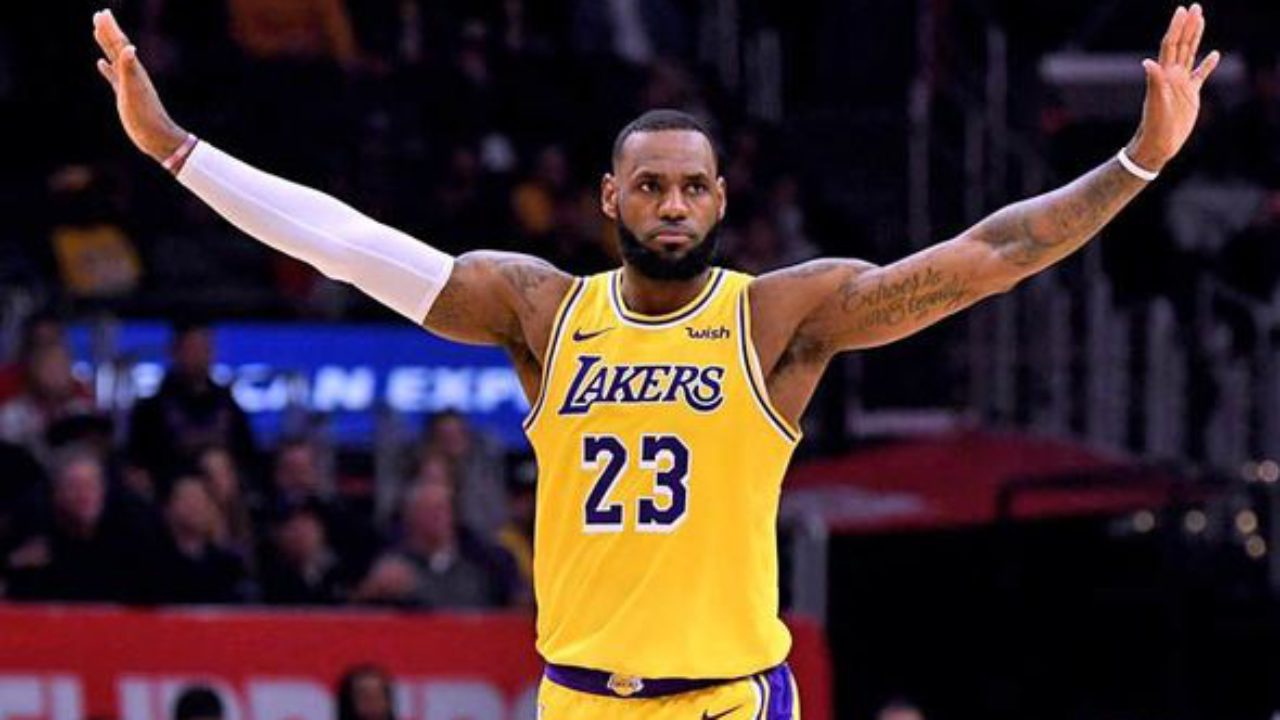 How Many Wins Will the Lakers Capture When Basketball Returns