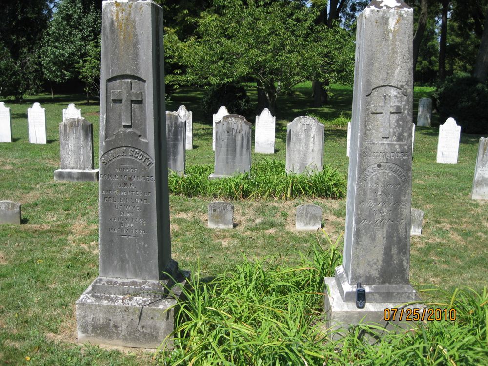 Lloyd Family Cemetery at Wye House