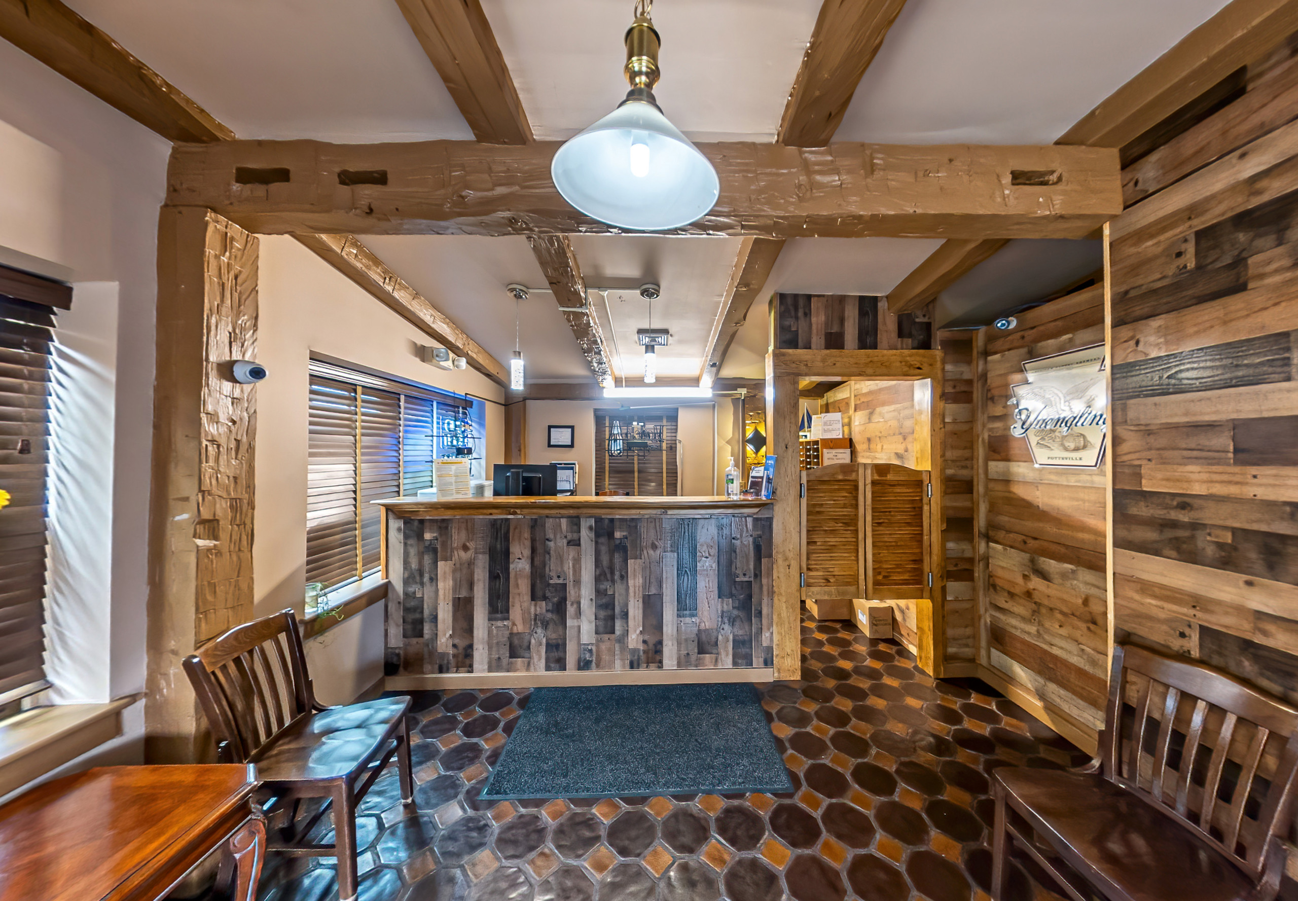 Magnuson Grand Harrisburg Boomerang Bar & Grill