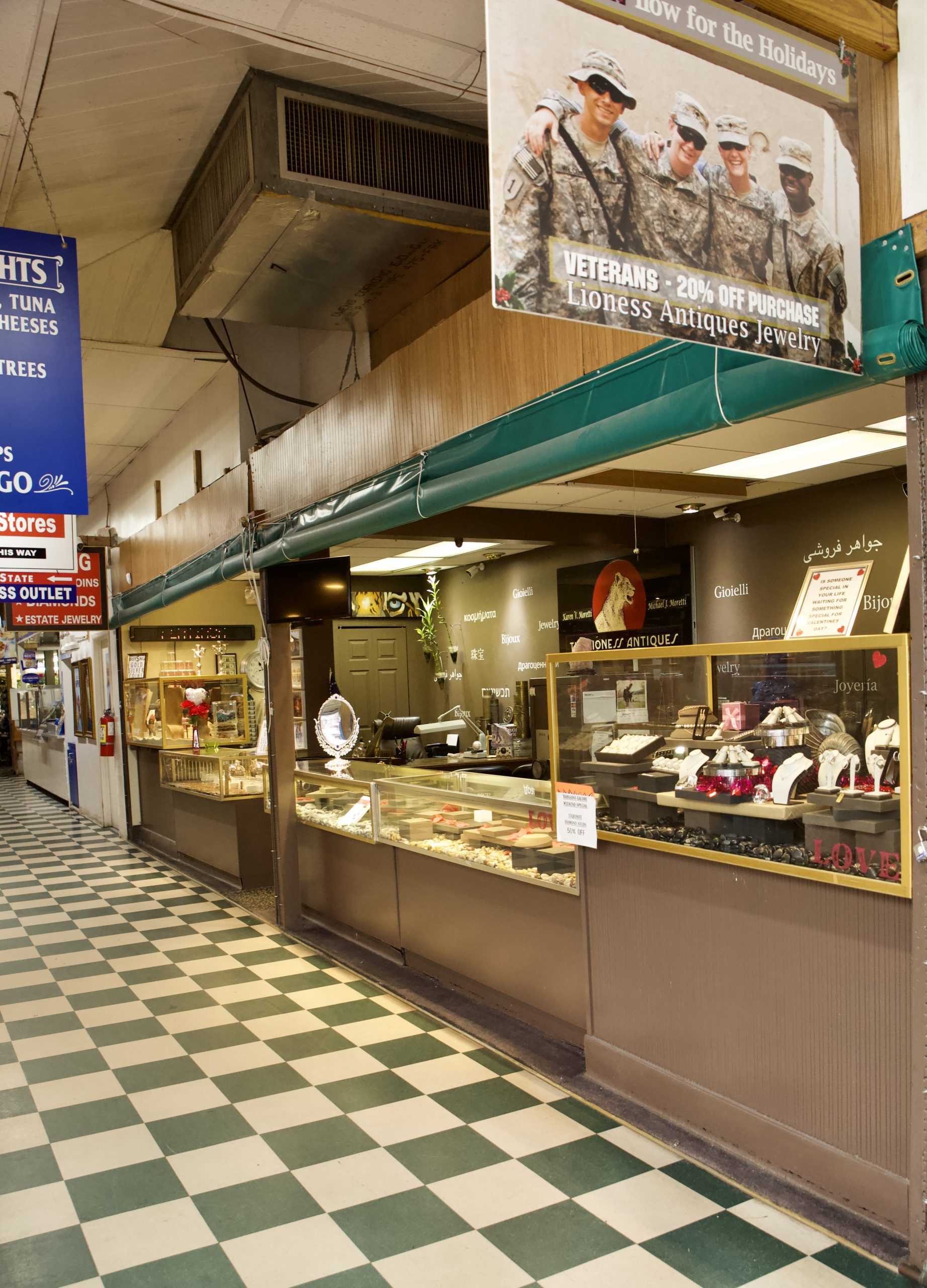 LIONESS ANTIQUES, INC Booth's Corner